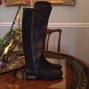 Vince Camuto Black Boots with Textured Sole